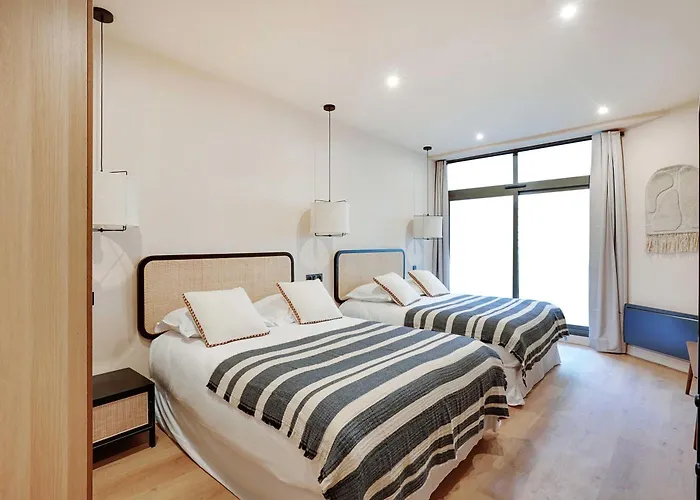Spacious Apartment - 2Br-10P - Place D\'Italie